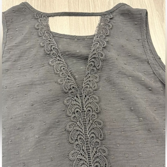 SHEIN White & Black Sleeveless Blouse Tank Tops Size Small (set of 2) - Picture 7 of 15